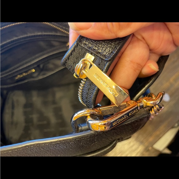 Michael Kors Authentic Black Leather Tote (Good condition) (large) - Picture 14 of 15